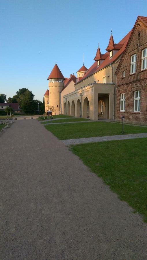 Stolpe auf UsedomSchloss Am Haffアパートメント エクステリア 写真